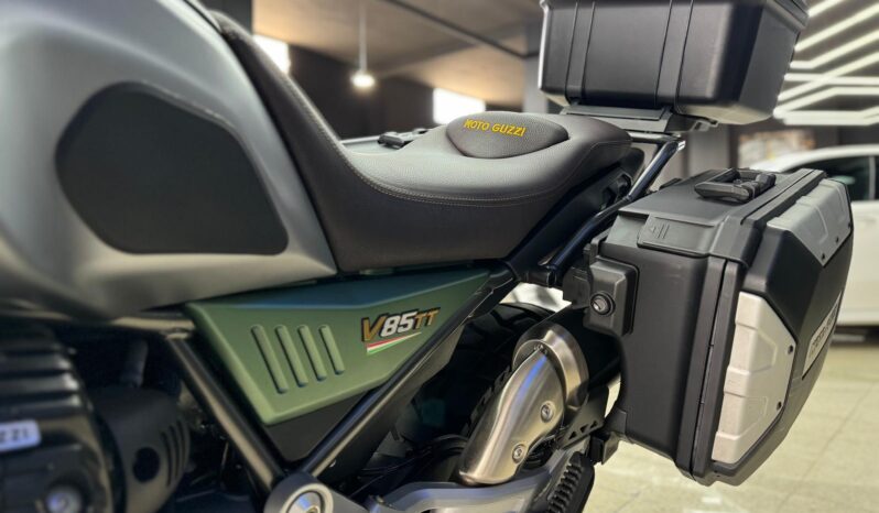 MOTO GUZZI V 85 TT TRAVEL lleno