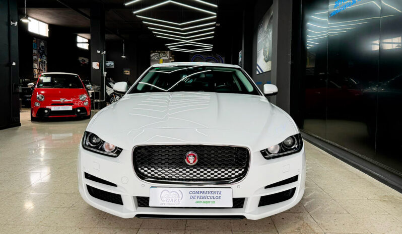 JAGUAR XE lleno