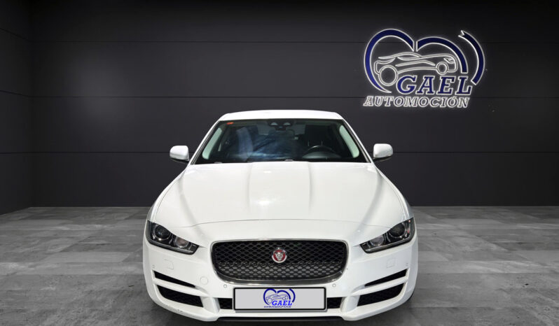 JAGUAR XE lleno