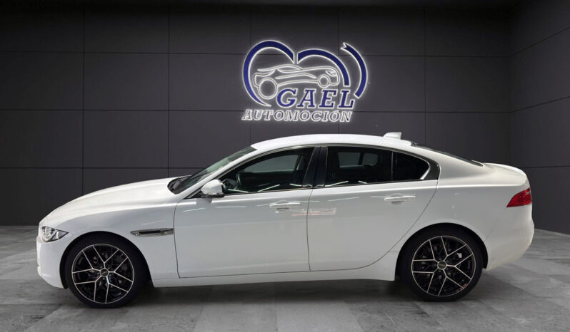 JAGUAR XE lleno