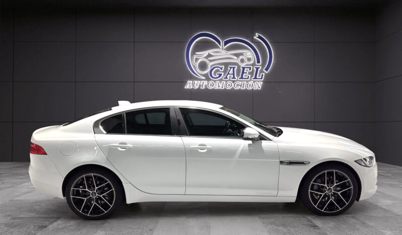 JAGUAR XE lleno