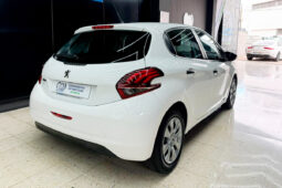 PEUGEOT 208 lleno