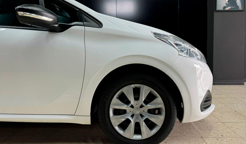 PEUGEOT 208 lleno