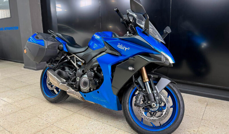 SUZUKI GSX lleno