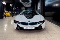 BMW i8 lleno