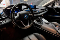 BMW i8 lleno