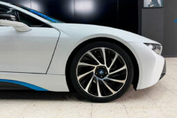 BMW i8 lleno