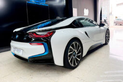 BMW i8 lleno