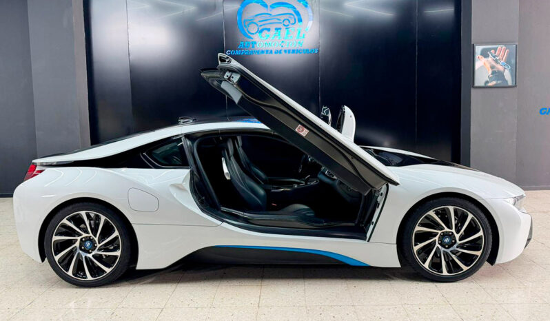 BMW i8 lleno