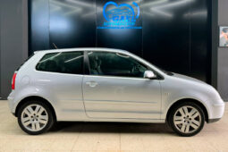 VOLKSWAGEN POLO lleno