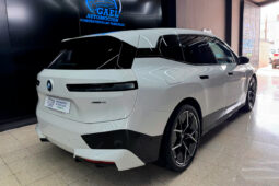 BMW IX XDRIVE40 lleno