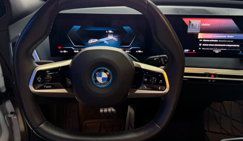BMW IX XDRIVE40 lleno