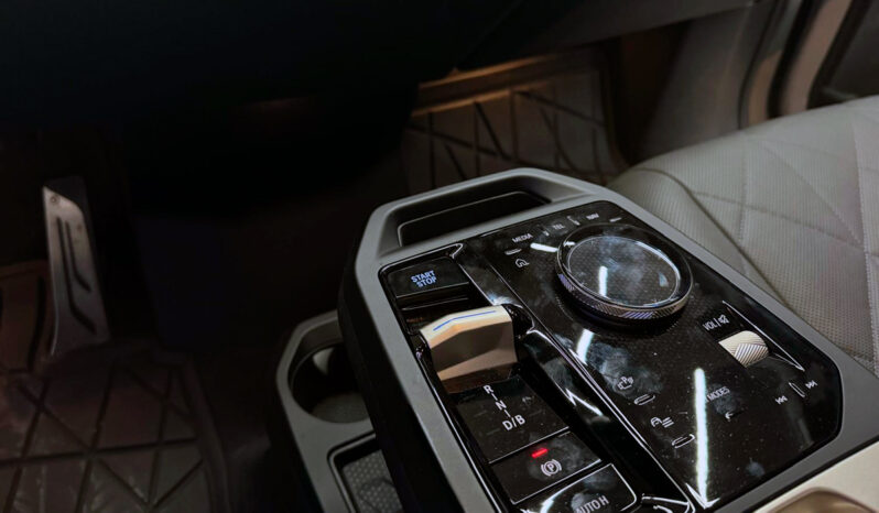 BMW IX XDRIVE40 lleno