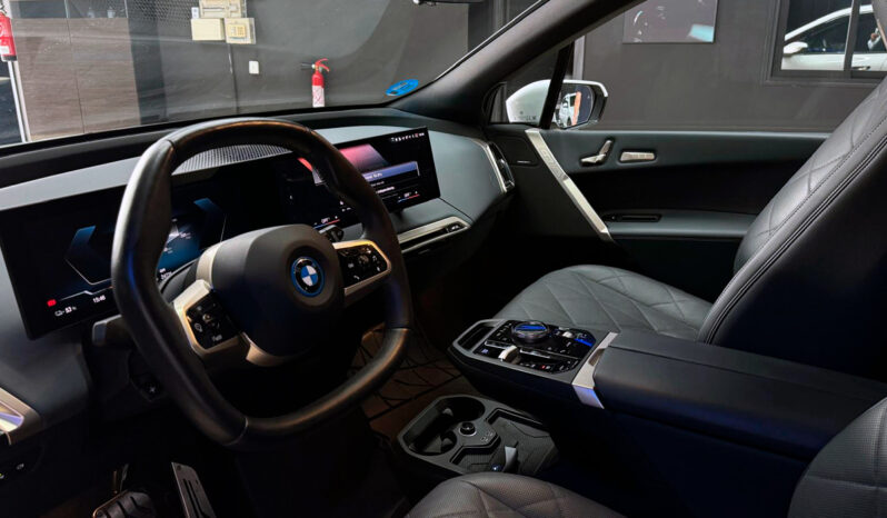 BMW IX XDRIVE40 lleno