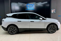 BMW IX XDRIVE40 lleno