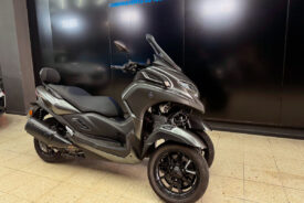 YAMAHA TRICITY 300