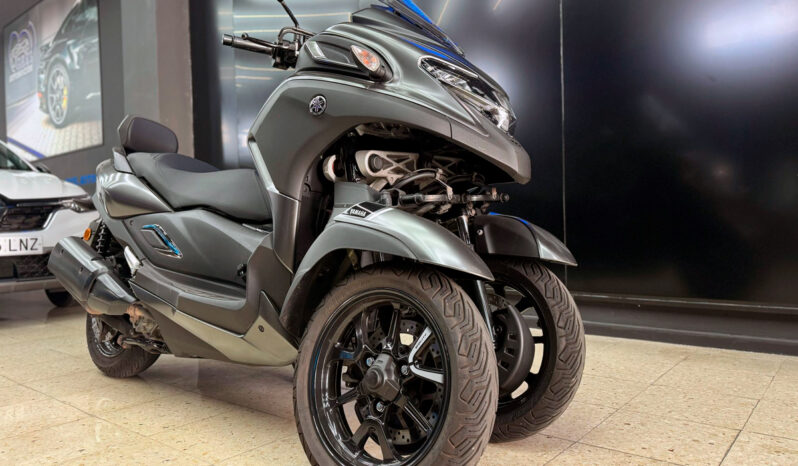 YAMAHA TRICITY 300 lleno