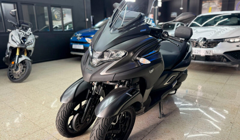 YAMAHA TRICITY 300 lleno
