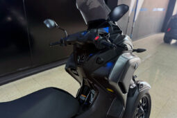YAMAHA TRICITY 300 lleno