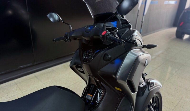 YAMAHA TRICITY 300 lleno