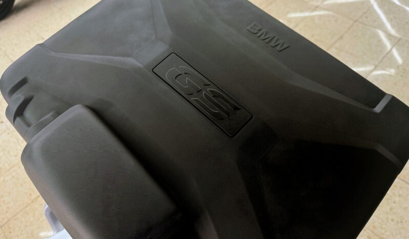 BMW G 310 GS lleno