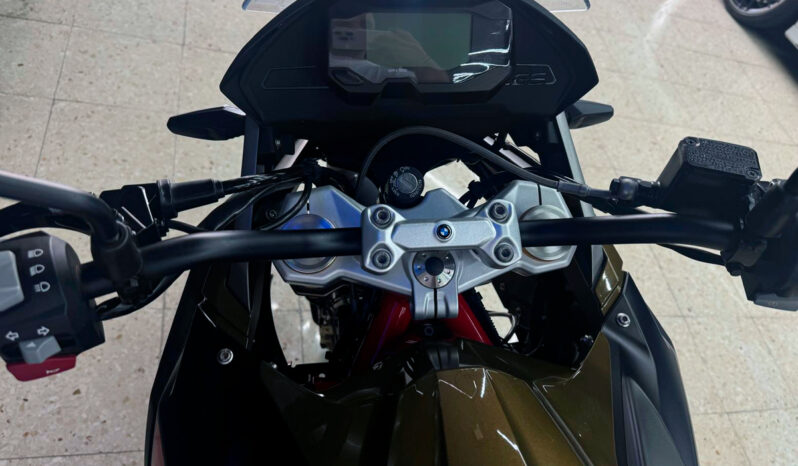 BMW G 310 GS lleno