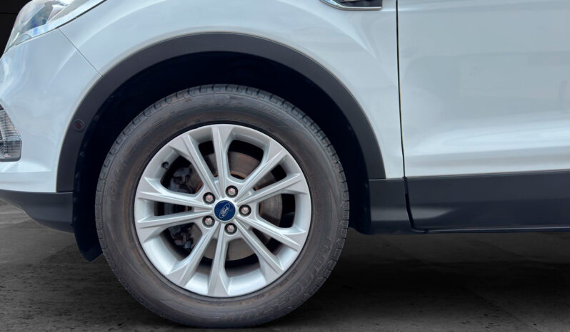FORD KUGA 1.5 TDCi 4×2 TREND lleno