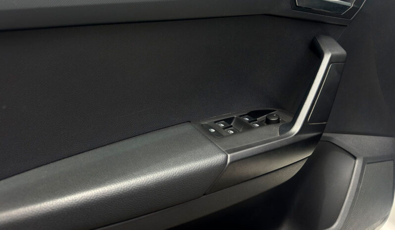 SEAT IBIZA REFERENCE XL lleno