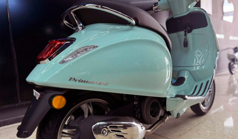 VESPA PRIMAVERA 125 lleno