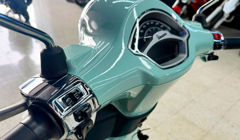 VESPA PRIMAVERA 125 lleno