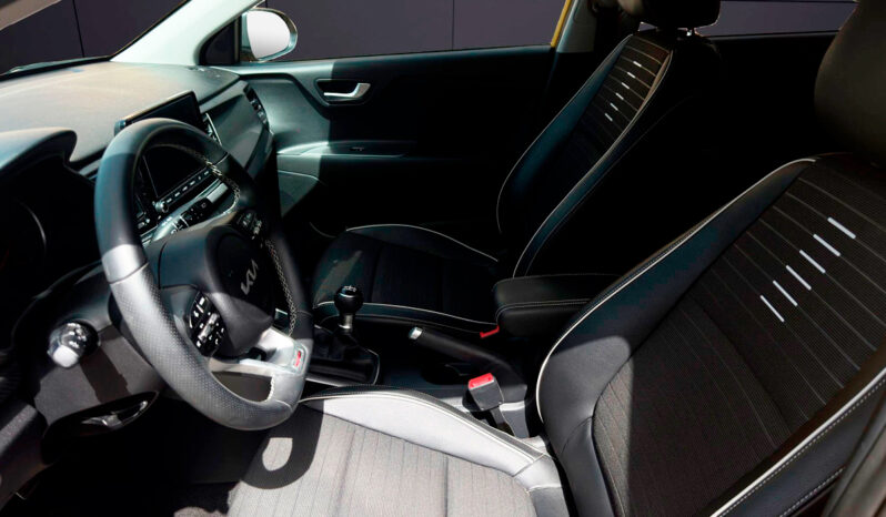 KIA RIO GT LINE lleno