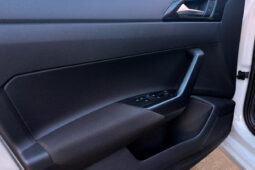 VOLKSWAGEN POLO LIFE 1.0 TSI lleno