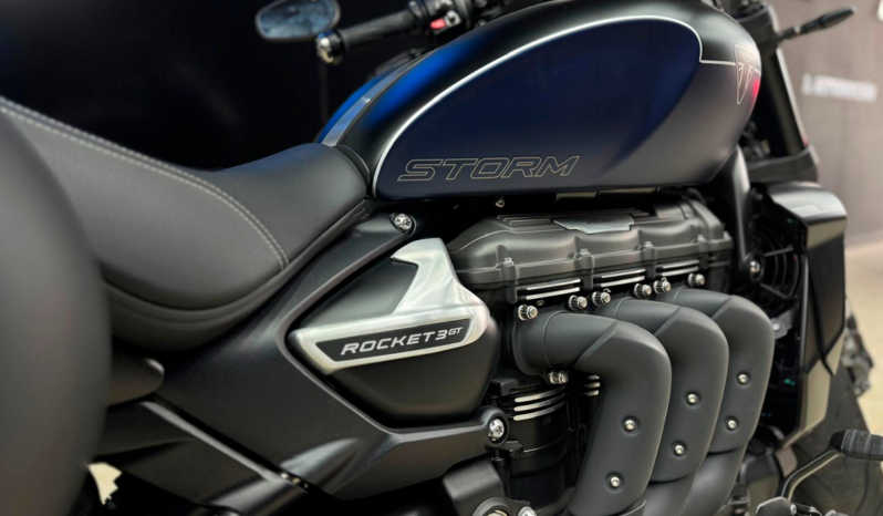 TRIUMPH ROCKET 3 STORM GT lleno