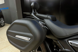 TRIUMPH ROCKET 3 STORM GT lleno