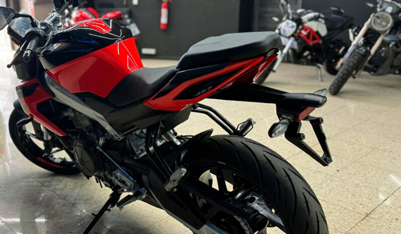 APRILIA TUONO 457 lleno