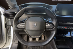 PEUGEOT 208 PURETECH ALLURE lleno