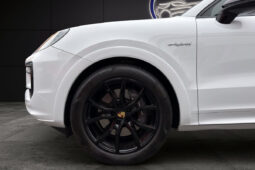 PORSCHE CAYENNE COUPÉ EHYBID lleno
