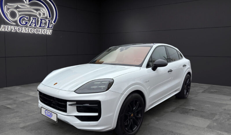 PORSCHE CAYENNE COUPÉ EHYBID lleno