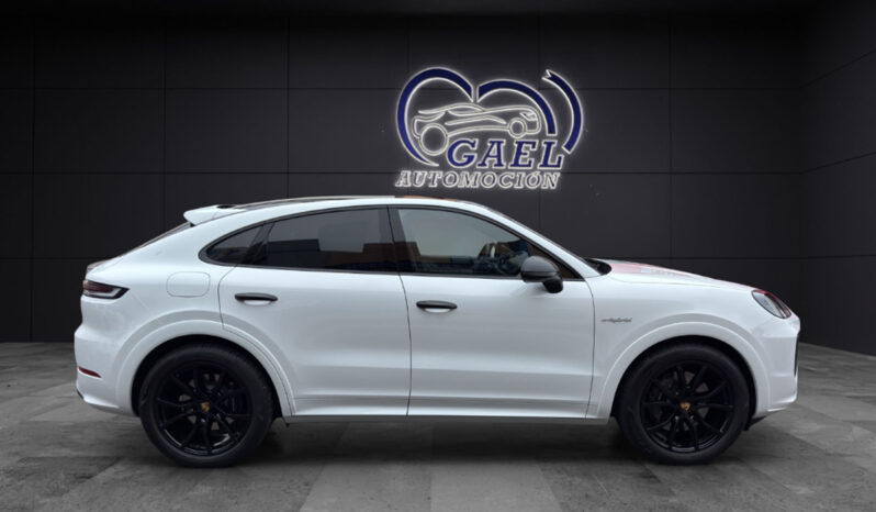 PORSCHE CAYENNE COUPÉ EHYBID lleno