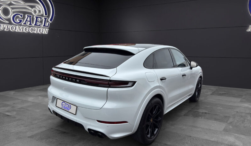 PORSCHE CAYENNE COUPÉ EHYBID lleno