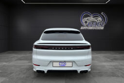 PORSCHE CAYENNE COUPÉ EHYBID lleno