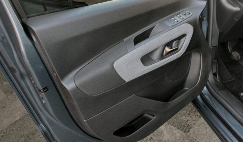 PEUGEOT RIFTER ALLURE lleno