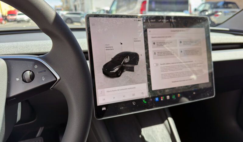 TESLA MODEL 3 lleno