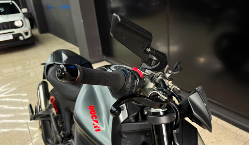DUCATI MONSTER lleno