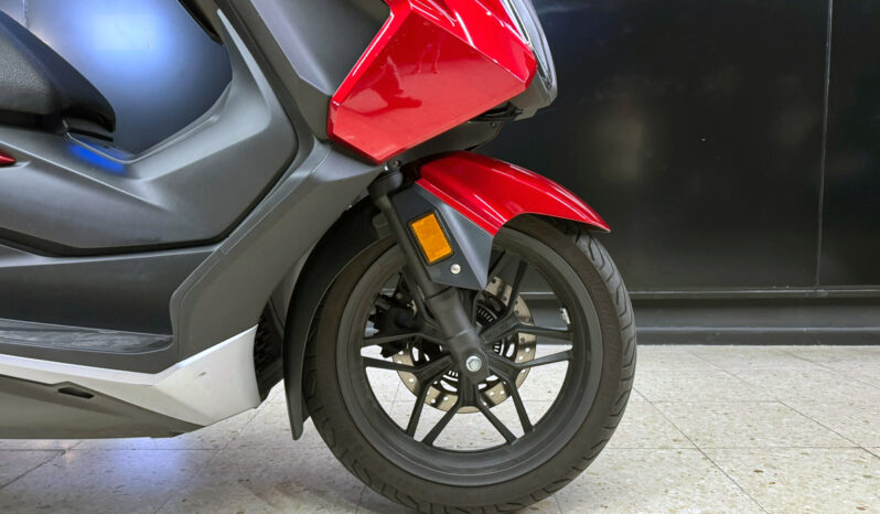 HONDA FORZA 350 lleno
