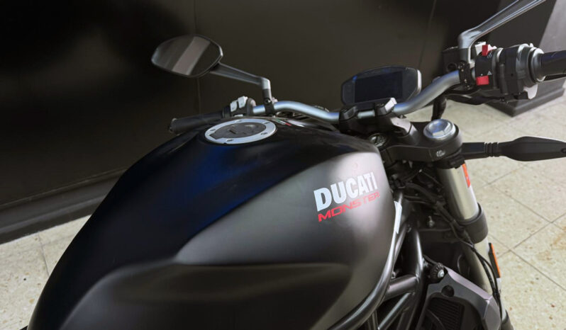 DUCATI MONSTER 821 DARK lleno