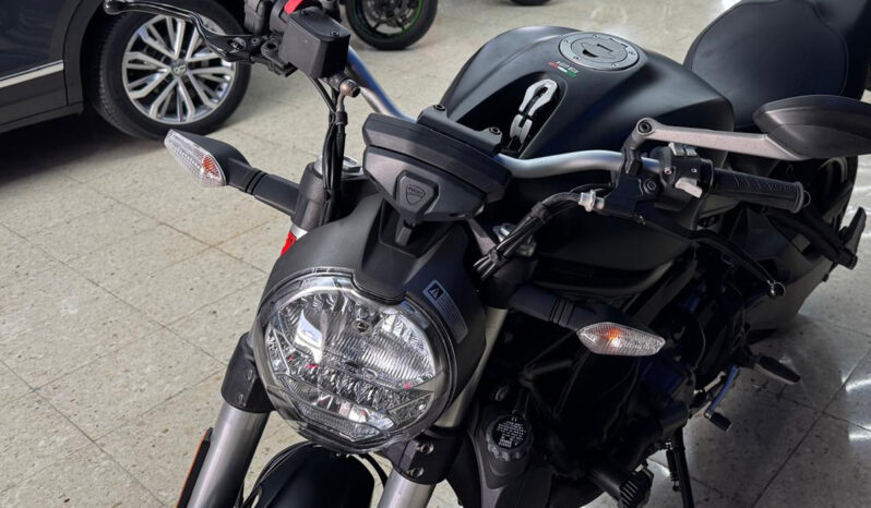 DUCATI MONSTER 821 DARK lleno