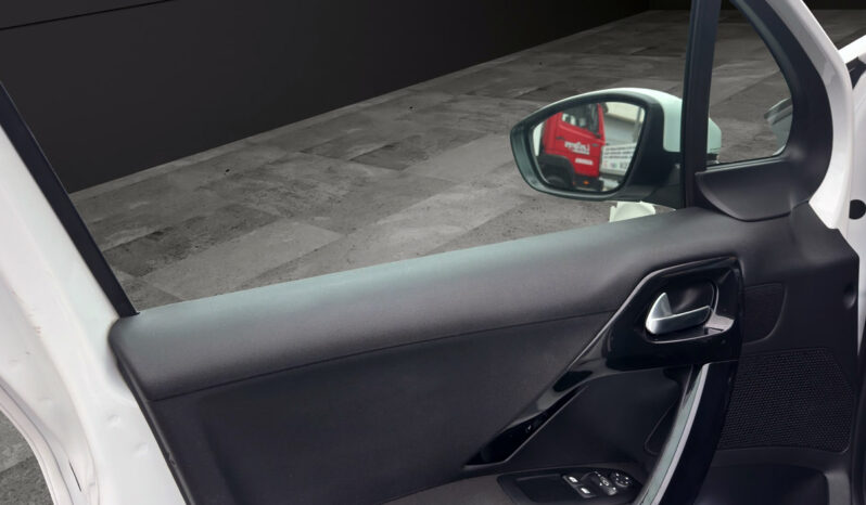 PEUGEOT 208 ACTIVE PURETECH lleno