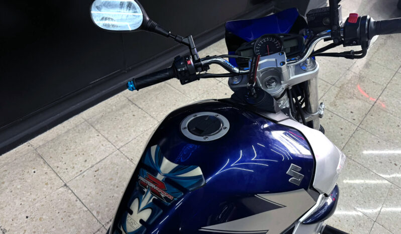 SUZUKI GSR 600 lleno