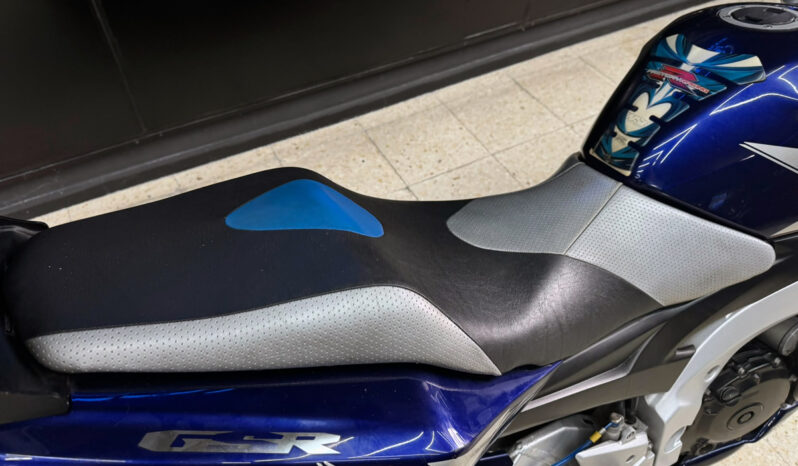 SUZUKI GSR 600 lleno